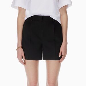 Aritzia Babaton Wegner High Waisted Pleated Shorts in Black Size 00